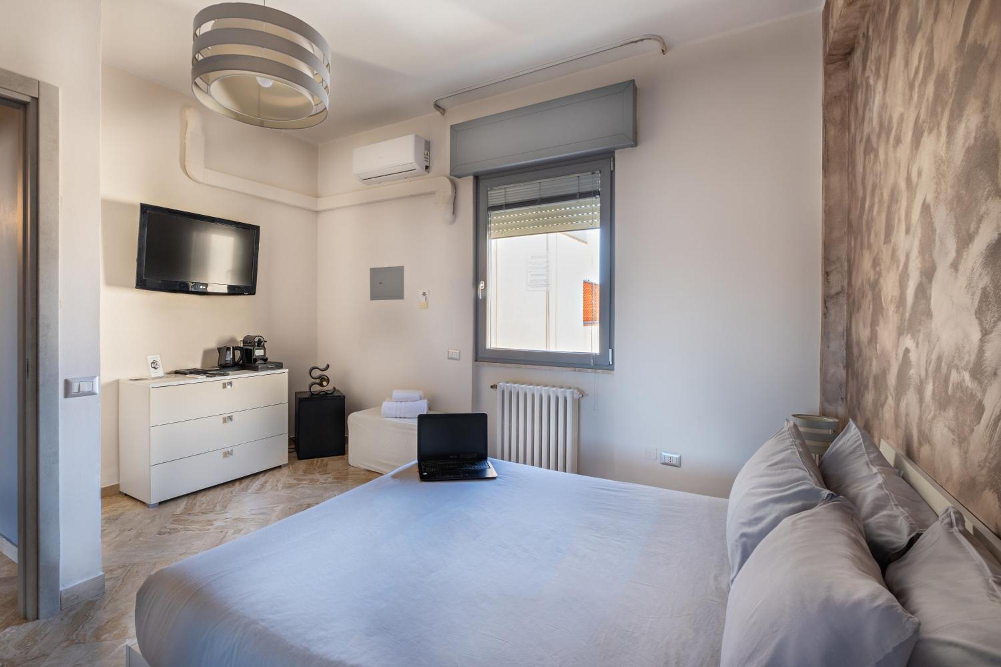 Penthouse Station Luxury Apts Le Dimore برينديسي المظهر الخارجي الصورة