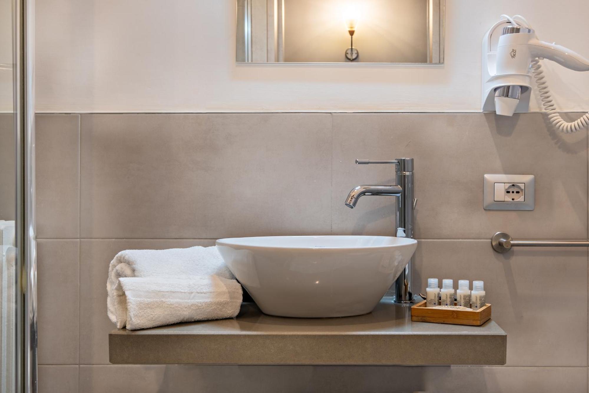 Penthouse Station Luxury Apts Le Dimore برينديسي المظهر الخارجي الصورة